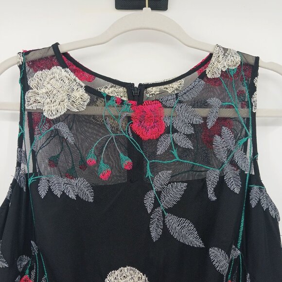 Vince Camuto Floral Embroidered Sleeveless Black Dress Size 10 NWOT - Picture 3 of 16